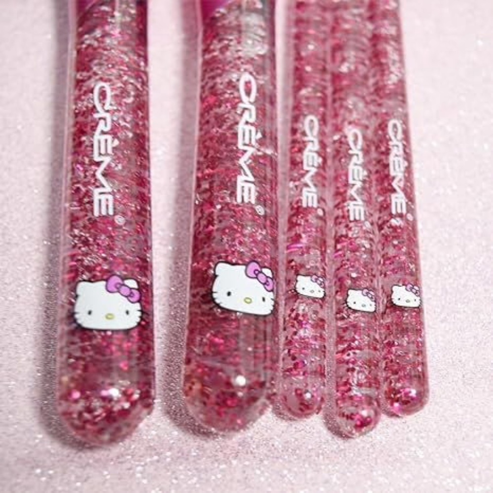 The Crème Shop x Hello Kitty Luv Wave Brush Set - Picture 5 of 8